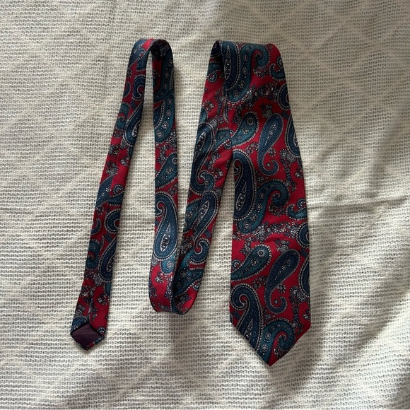 Vintage Bert Pulitzer All Silk Paisley Tie Blue Red Special Occasion‎ Business - Picture 1 of 4